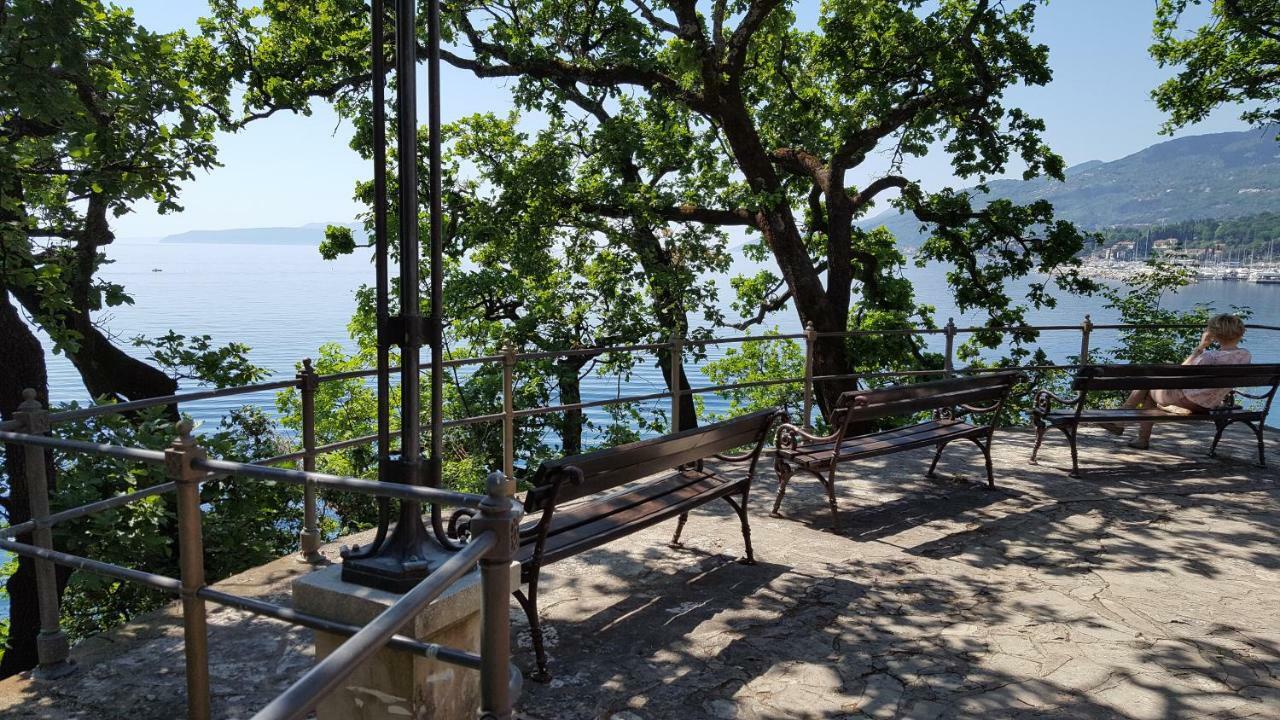 Apartment Villa Maria 10 With Swimming Pool Opatija Luaran gambar